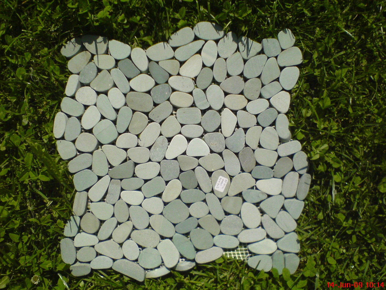 Naravni kamen RF mini green flat mosaic 30cmx30cm 1m2, rf green mosaic tile flat